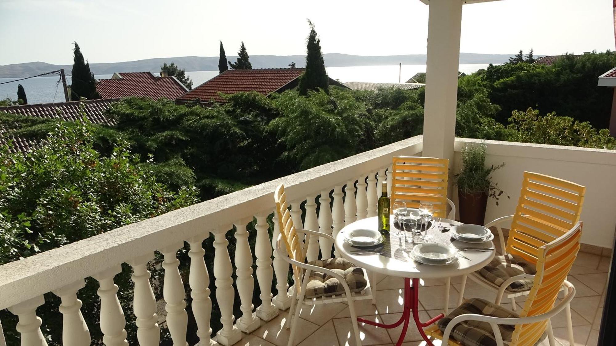 35 Meters From Sea Apartment Keser And House Karlobag Exterior photo